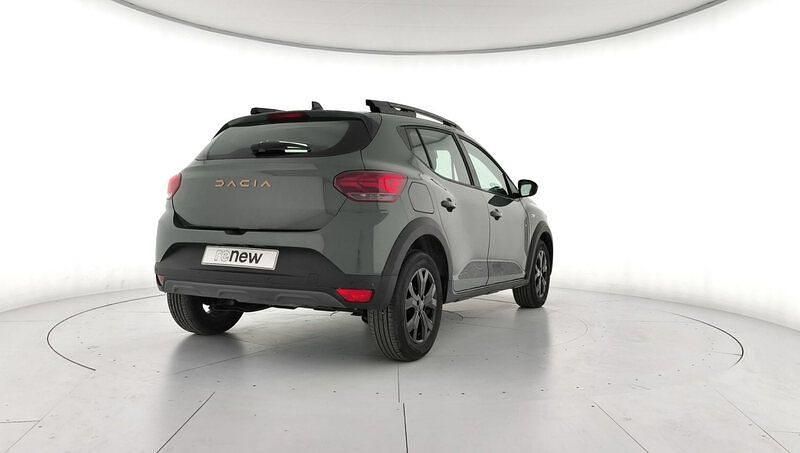 Usado Dacia Sandero Extreme 100 CV (73 kW) 2025 Verde Berlina