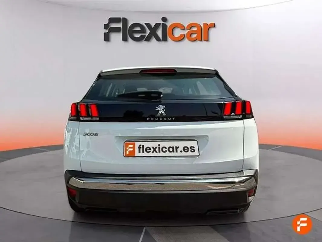 Usado Peugeot 3008 Crossway 131 CV (96 kW) 2018 Blanco SUV