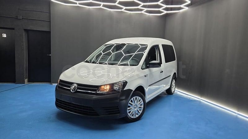 Usado VW Caddy Trendline 110 CV (80 kW) 2019 Blanco Monovolumen