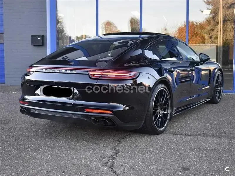 Usado Porsche Panamera 462 CV (339 kW) 2019 Negro Utilitario