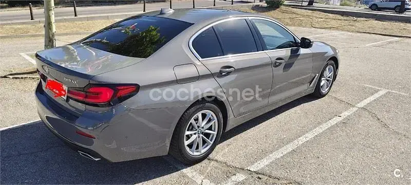 Usado BMW 520 Comfort Edition 190 CV (139 kW) 2021 Gris / plata Berlina
