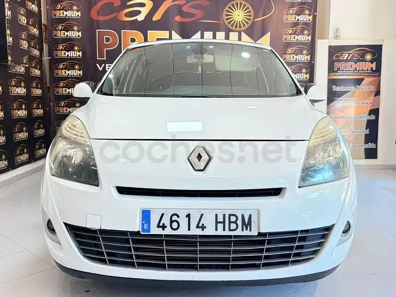 Usado Renault Grand Scénic Dynamique 110 CV (80 kW) 2011 Blanco Monovolumen