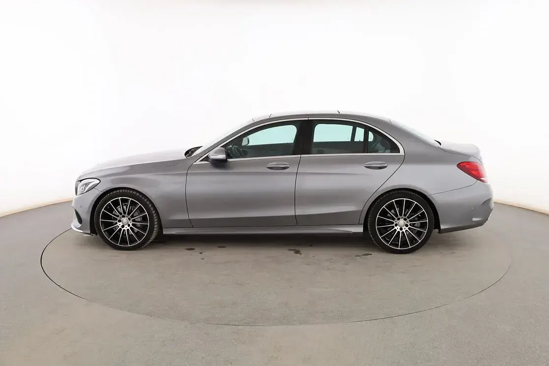 Usado Mercedes C220 AMG line 170 CV (125 kW) 2015 Gris Berlina