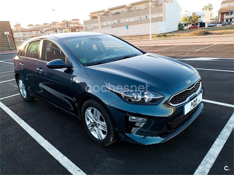 Azul Usado 2019 Kia Ceed Utilitario | 11.999 € (Buen precio) - Imagen 1/4
