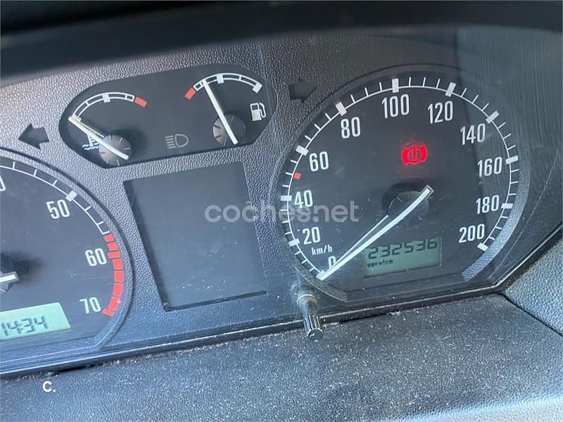 Usado Skoda Fabia Comfort 68 CV (50 kW) 2001 Negro Familiar