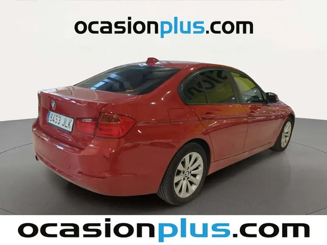 Usado BMW 318 143 CV (105 kW) 2016 Rojo Berlina