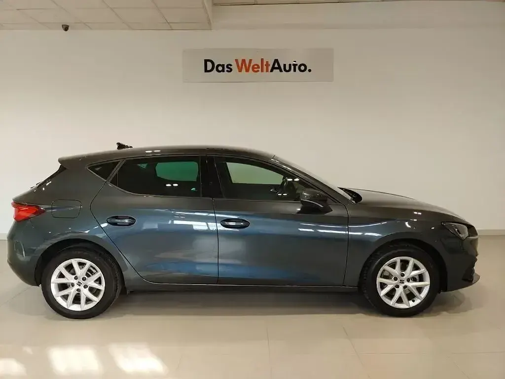 Nuevo Seat Leon Style 116 CV (85 kW) 2026 Gris Familiar
