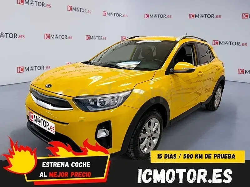 Usado Kia Stonic 84 CV (61 kW) 2018 Amarillo SUV