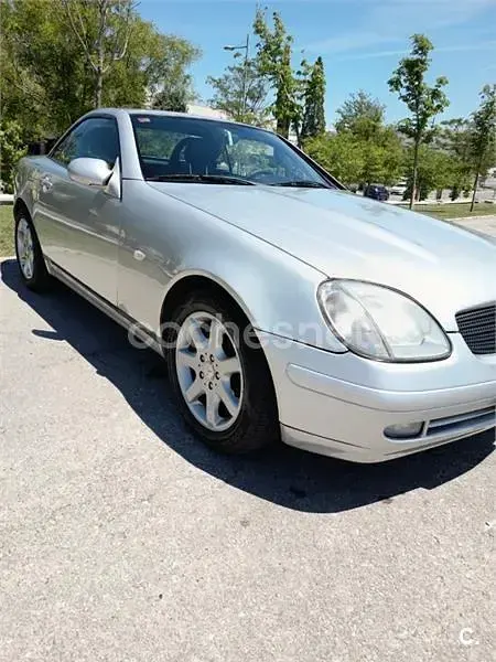 Usado Mercedes SLK200 163 CV (119 kW) 1999 Gris / plata Descapotable