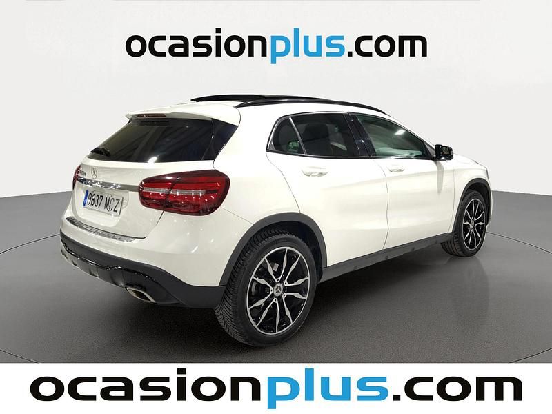Usado Mercedes GLA200 136 CV (100 kW) 2017 Blanco SUV