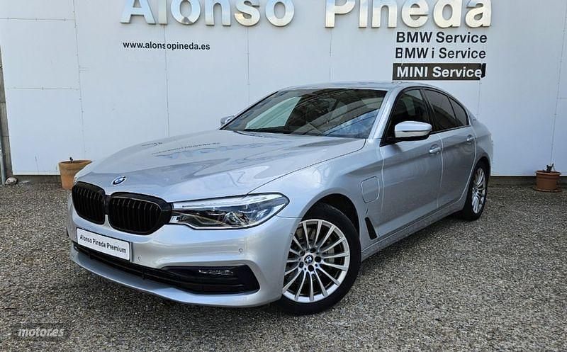Gris / plata Usado 2018 BMW 530e iPerformance Berlina | 20.900 € (Caro) - Imagen 1/4