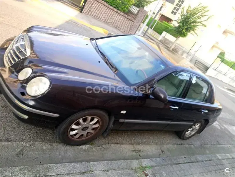 Usado Kia Opirus EX 203 CV (149 kW) 2005 Negro Berlina