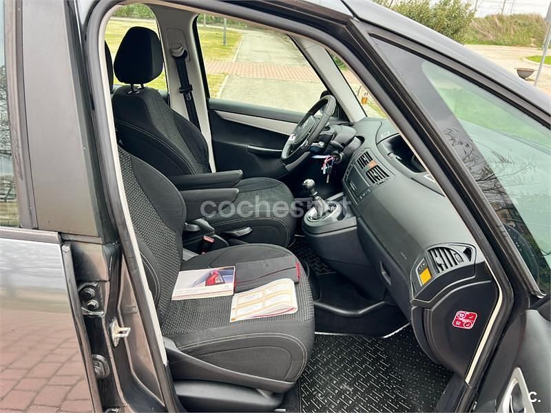 Usado Citroën Grand C4 Picasso Seduction 112 CV (82 kW) 2013 Gris / plata Monovolumen