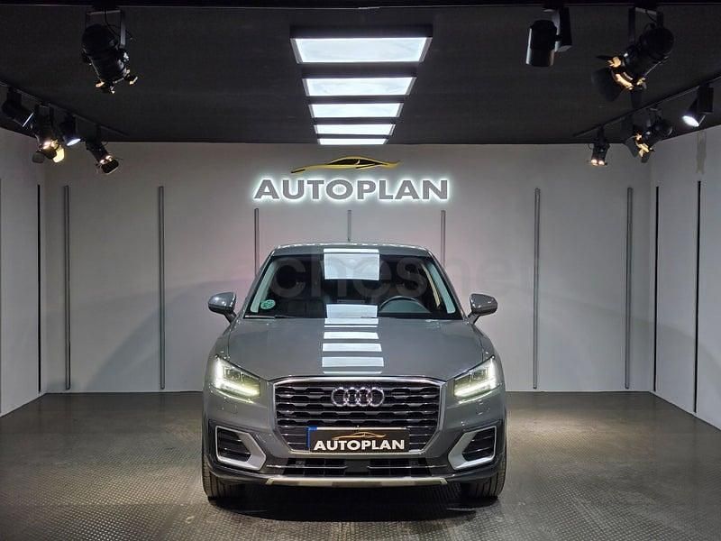 Usado Audi Q2 Design 150 CV (110 kW) 2019 Gris / plata SUV