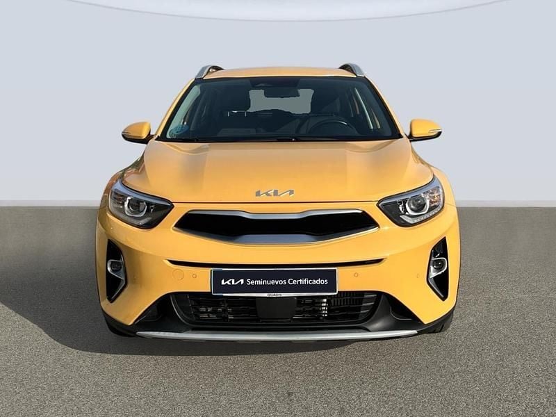 Usado Kia Stonic 120 CV (88 kW) 2023 Amarillo SUV