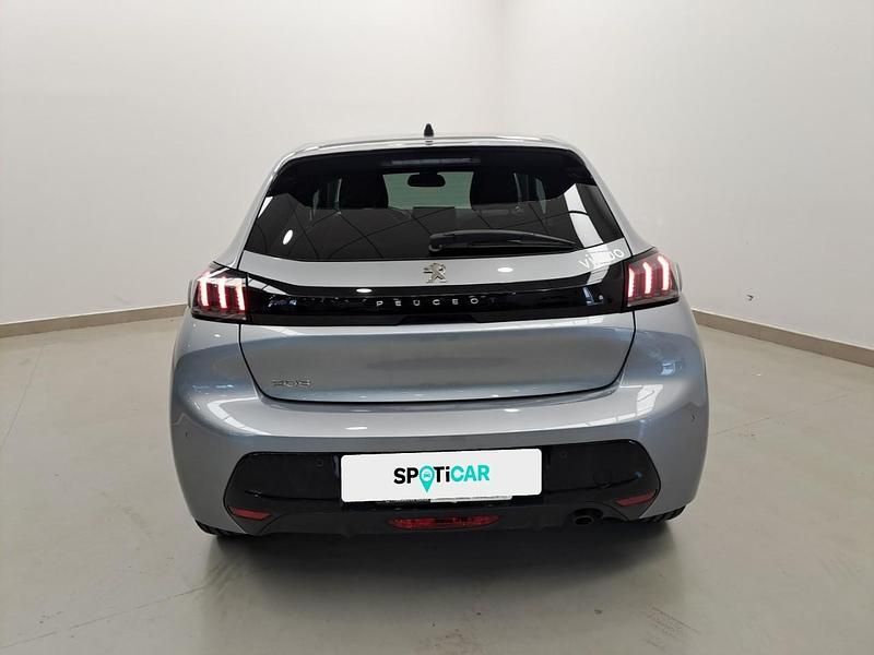 Usado Peugeot 208 Allure 101 CV (74 kW) 2023 Gris Utilitario