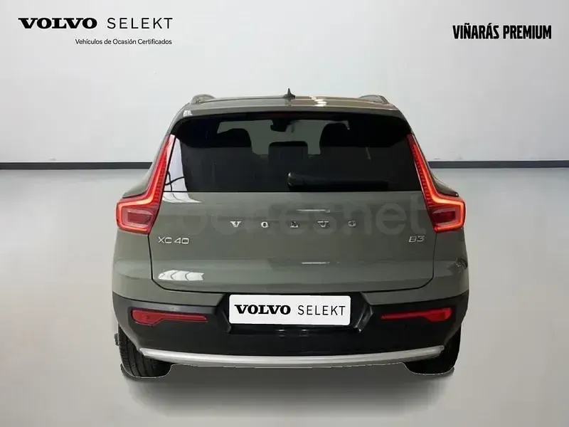 Usado Volvo XC40 Core 163 CV (119 kW) 2025 Verde SUV