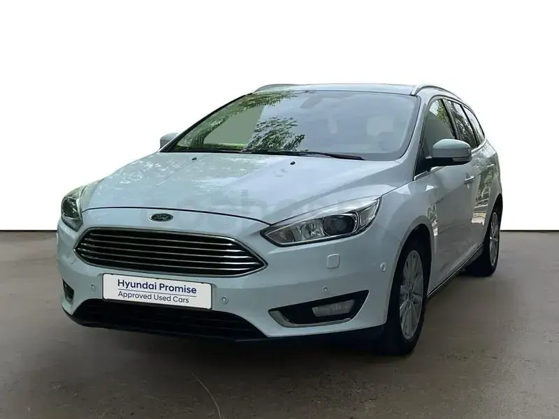 Usado Ford Focus Trend 125 CV (91 kW) 2016 Blanco Familiar
