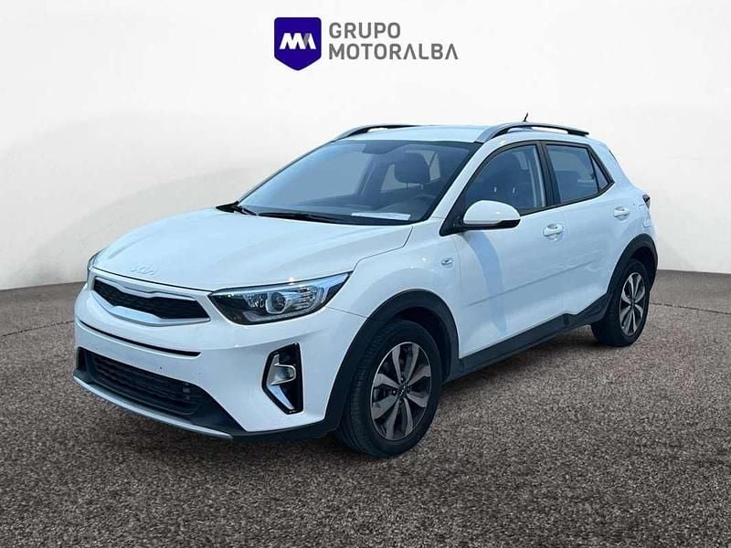 Blanco Usado 2022 Kia Stonic SUV | 15.990 € (Buen precio) - Imagen 1/4