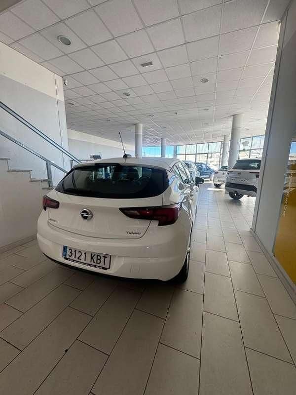 Usado Opel Astra Selective 125 CV (91 kW) 2017 Blanco Utilitario
