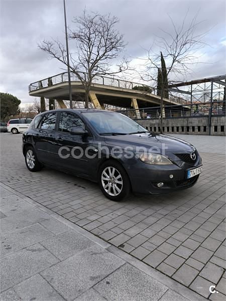 Usado Mazda 3 Active 109 CV (80 kW) 2007 Gris / plata Berlina
