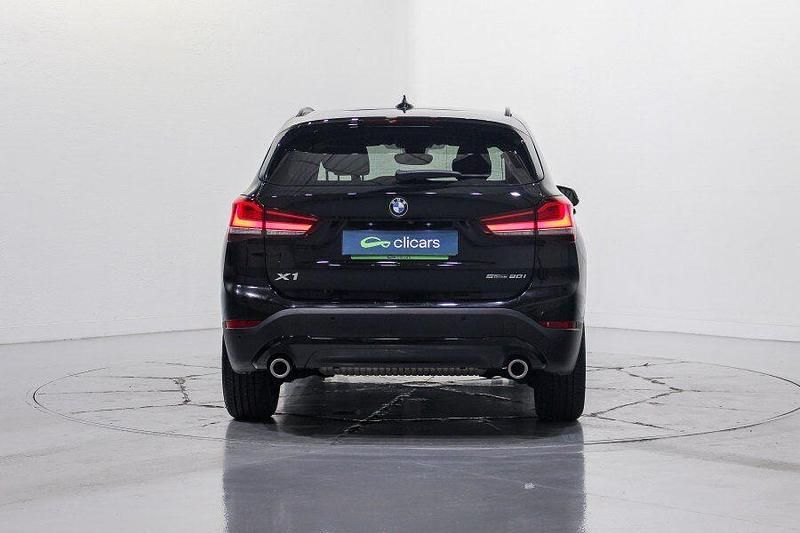 Usado BMW X1 178 CV (130 kW) 2021 Negro SUV