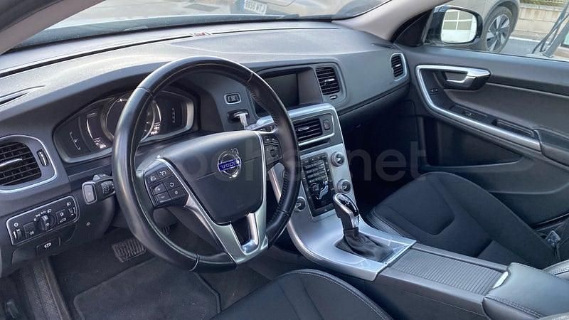 Usado Volvo V60 CC Momentum 150 CV (110 kW) 2017 Blanco Familiar