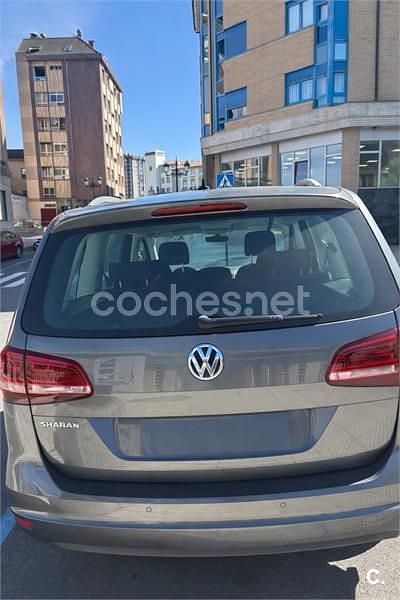 Usado VW Sharan Advance 150 CV (110 kW) 2018 Gris / plata Monovolumen