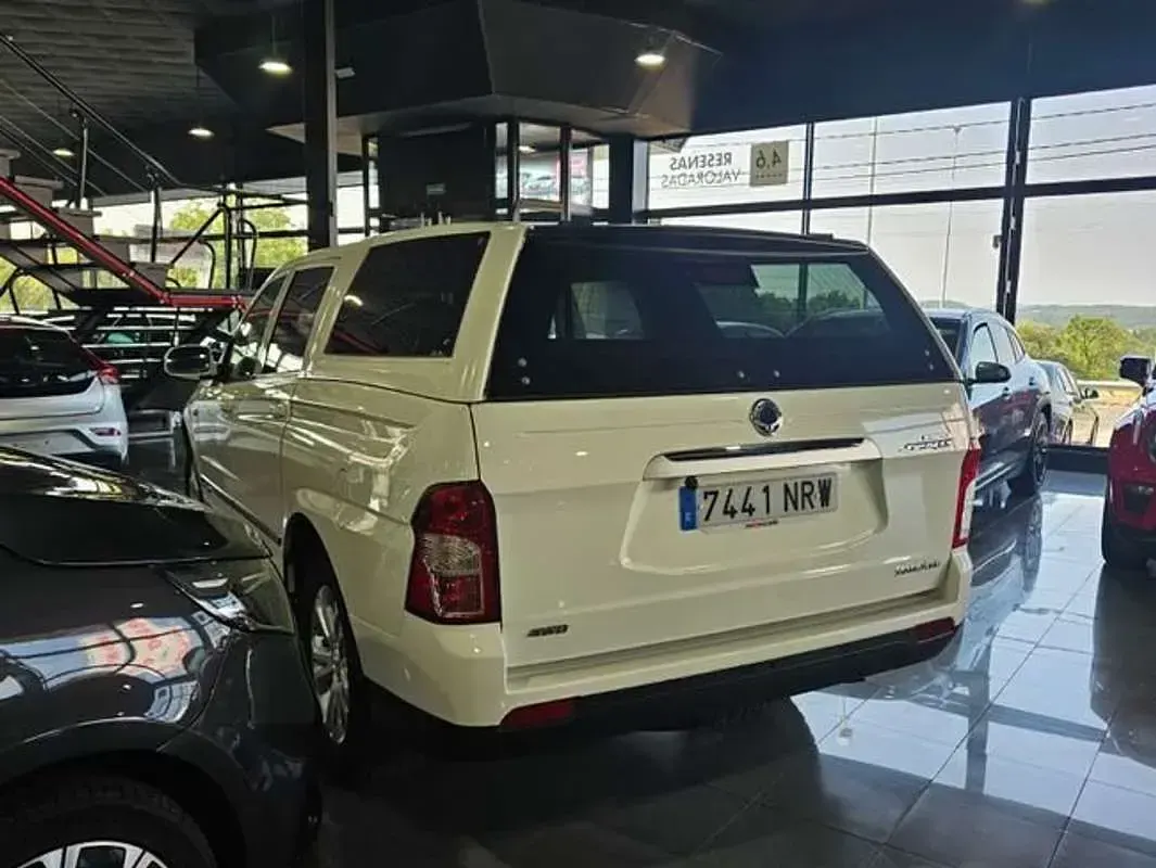 Usado SsangYong Actyon 177 CV (130 kW) 2017 Blanco SUV