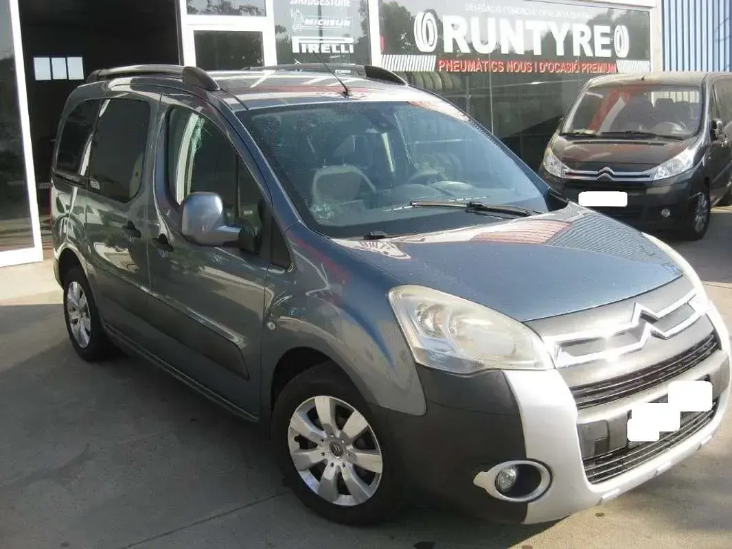 Usado Citroën Berlingo XTR 109 CV (80 kW) 2011 Gris Monovolumen