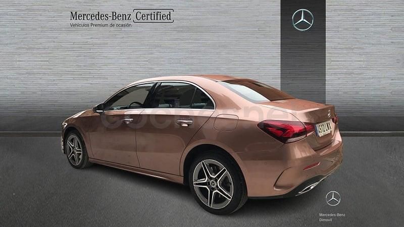 Usado Mercedes A250 218 CV (160 kW) 2022 Amarillo Berlina