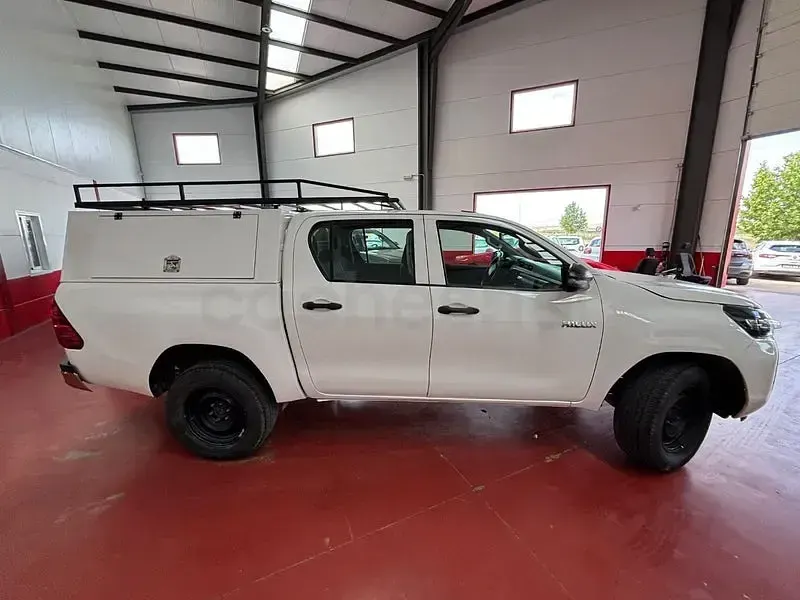 Usado Toyota HiLux 150 CV (110 kW) 2021 Blanco Pickup/Camioneta