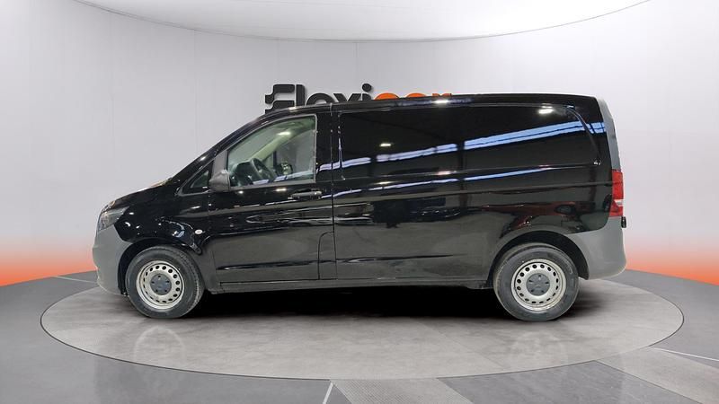 Usado Mercedes Vito 102 CV (75 kW) 2023 Negro Van