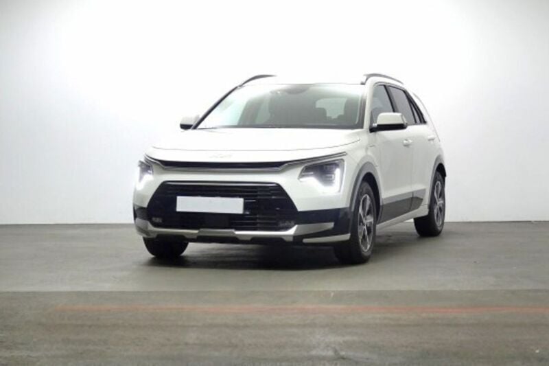 Blanco Nuevo 2025 Kia Niro SUV | 41.400 € - Imagen 1/4