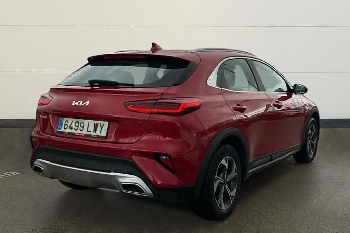 Usado Kia XCeed 120 CV (88 kW) 2022 Rojo SUV
