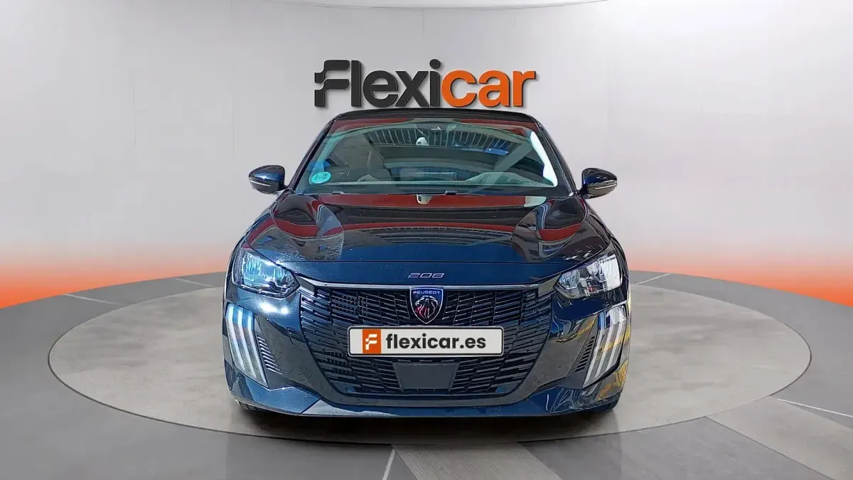 Usado Peugeot 208 Allure 101 CV (74 kW) 2025 Utilitario
