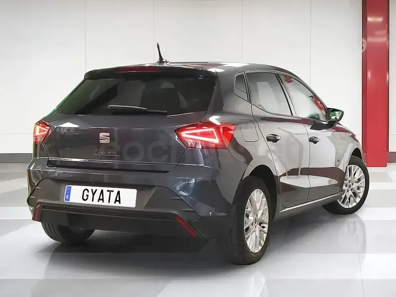 Usado Seat Ibiza Style 80 CV (58 kW) 2026 Gris / plata Utilitario