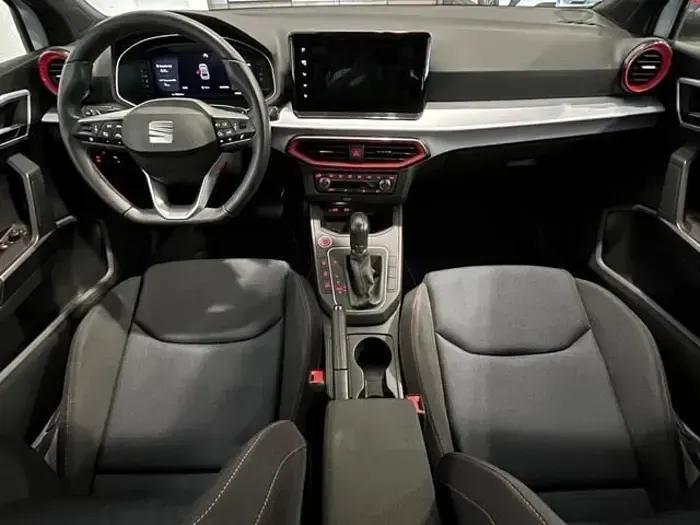 Usado Seat Ibiza FR 150 CV (110 kW) 2022 Rojo Utilitario