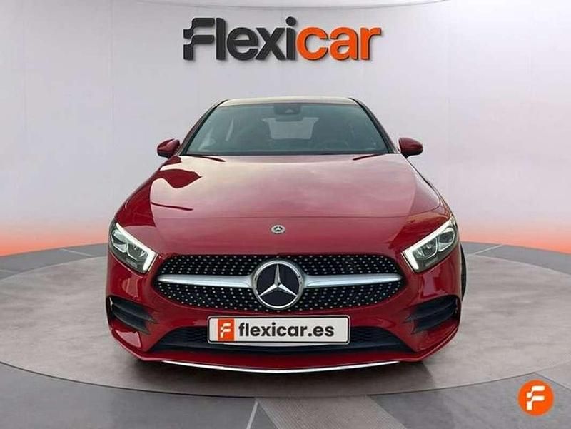 Usado Mercedes A180 109 CV (80 kW) 2019 Rojo Utilitario