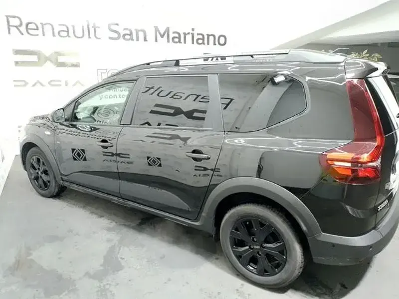 Usado Dacia Jogger Essentiel 101 CV (74 kW) 2025 Negro Monovolumen
