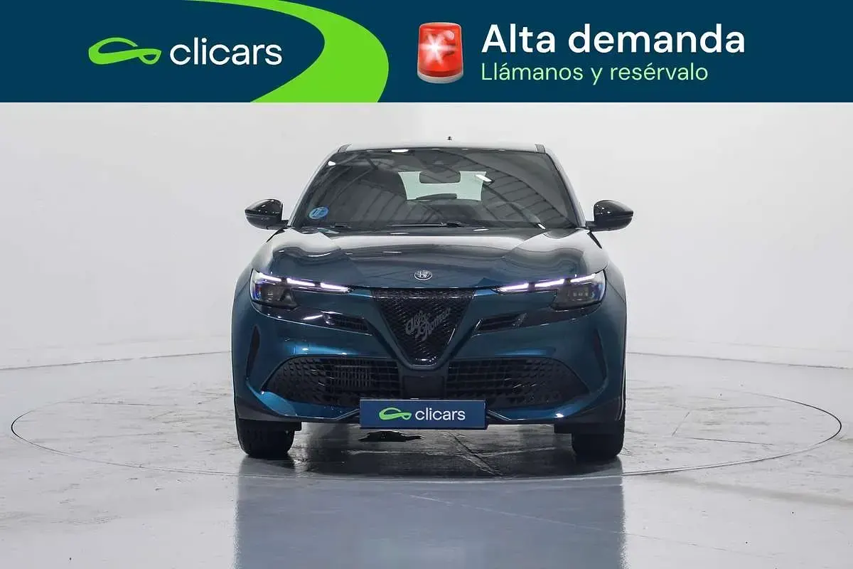 Usado Alfa Romeo Junior 136 CV (100 kW) 2025 Verde SUV