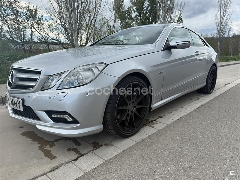 Usado Mercedes E350 231 CV (169 kW) 2009 Gris / plata Coupe