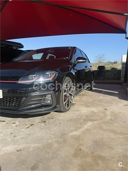 Usado VW Golf VII GTI 245 CV (180 kW) 2018 Negro Berlina
