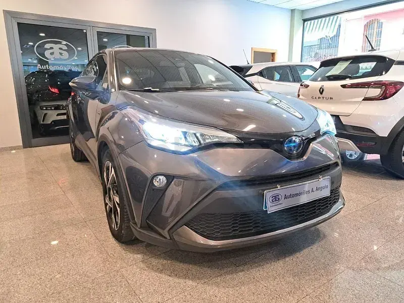 Usado Toyota C-HR Advance 140 CV (102 kW) 2023 Gris / plata SUV