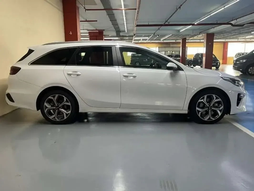 Usado Kia Ceed 120 CV (88 kW) 2021 Blanco Utilitario