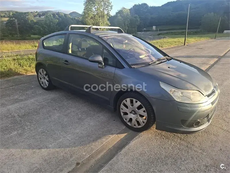 Usado Citroën C4 VTR Sport 92 CV (67 kW) 2005 Gris / plata Berlina