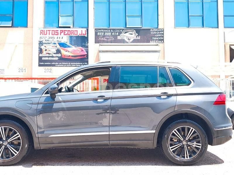 Gris / plata Usado 2021 VW Tiguan R-line SUV | 19.650 € (Super precio) - Imagen 1/4