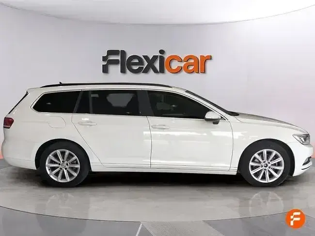 Usado VW Passat Advance 150 CV (110 kW) 2019 Blanco Familiar