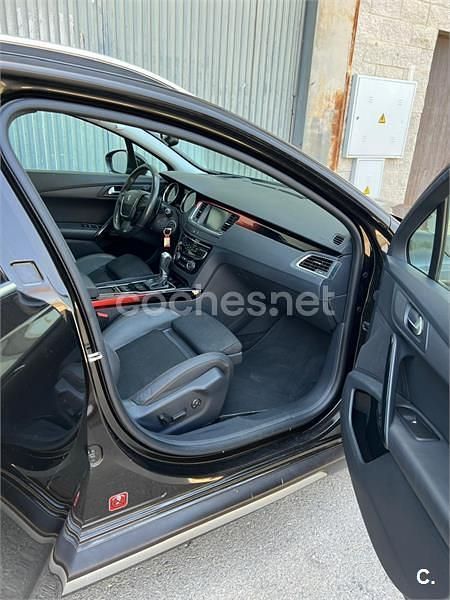 Usado Peugeot 508 RXH 180 CV (132 kW) 2015 Marrón Familiar