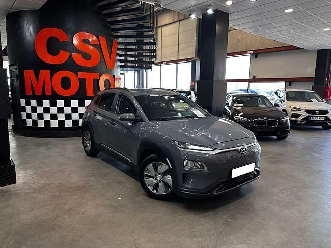 Usado Hyundai Kona 100 kW (137 CV) 2021 Gris SUV